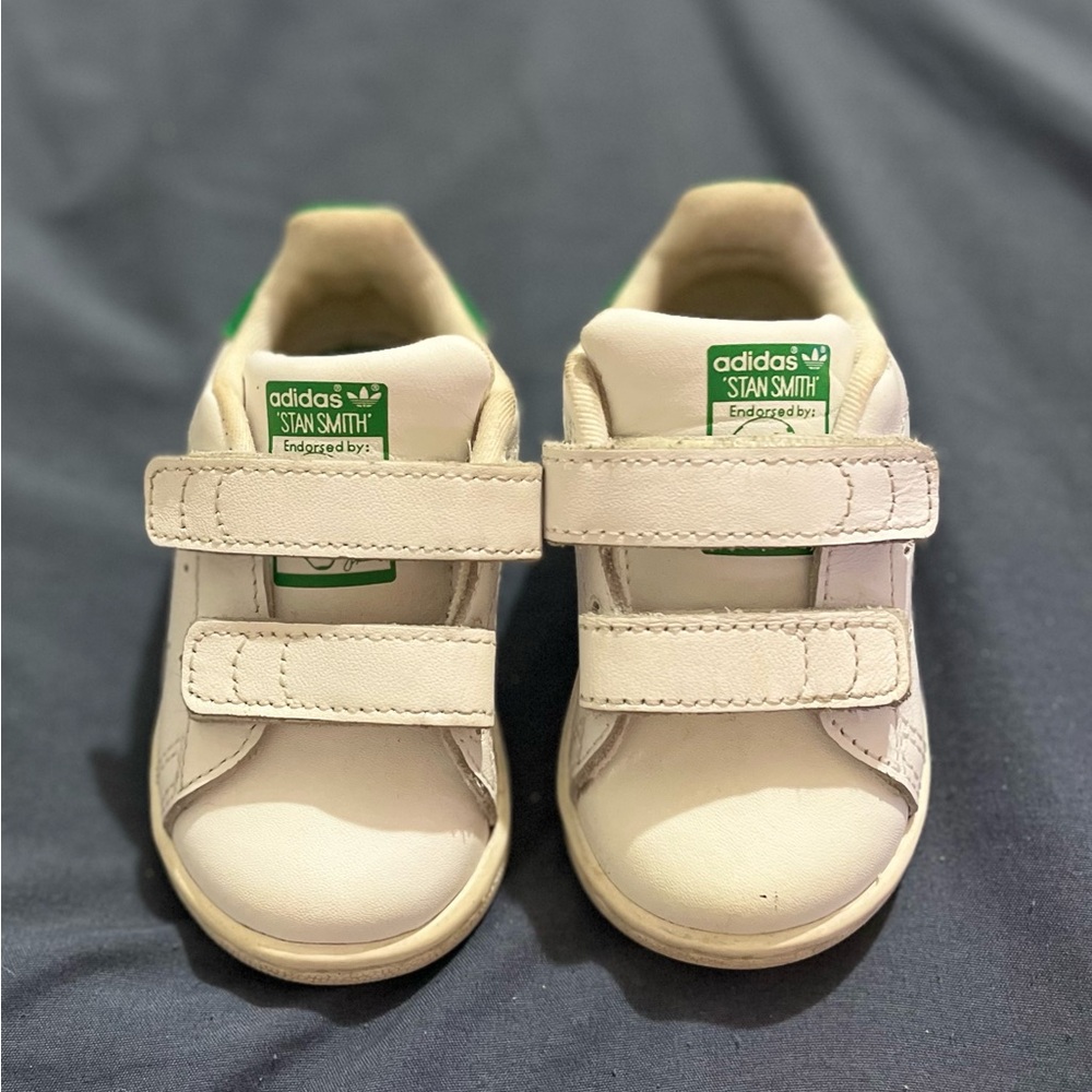 infant size 4C Adidas Stan Smith tennis shoes